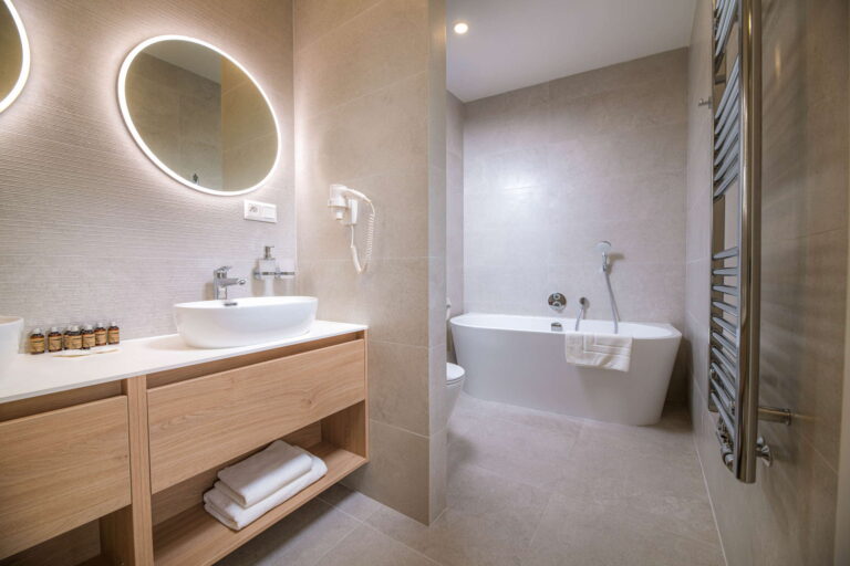 hotel-belros-room-203-02